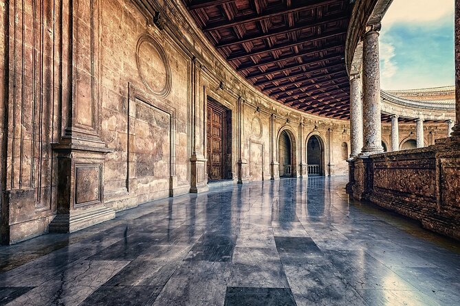 Full Alhambra Tour with Official Guide - Timing in peak season: why schedules can shift