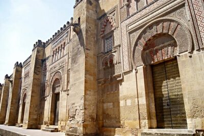Full-Day Cordoba Tour from Granada: Mezquita Visit Included - Judería on your own: synagogue sights and patio streets