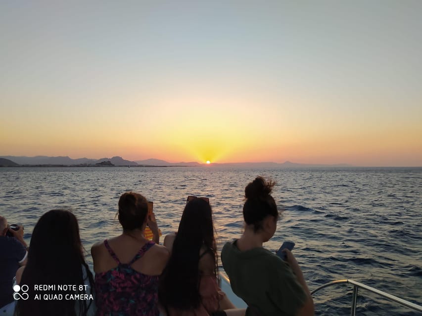 Gandía: Sea Cruise from Gandia with Sunset Option - Comfort vs. Motion: When Waves Change the Mood