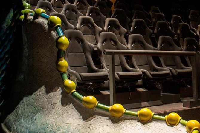 Gaudi Experience Admission Ticket - Comfort, seat fit, and the sensory intensity question