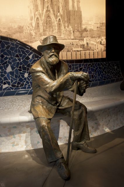 Gaudí Experiència Barcelona Admission Ticket - Should you book Gaudí Experiència?