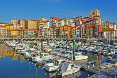 Gaztelugatxe Access, Bermeo & Gernika guided tour from Bilbao - Bermeo in 30 minutes: a coastal fishing town worth quick boots