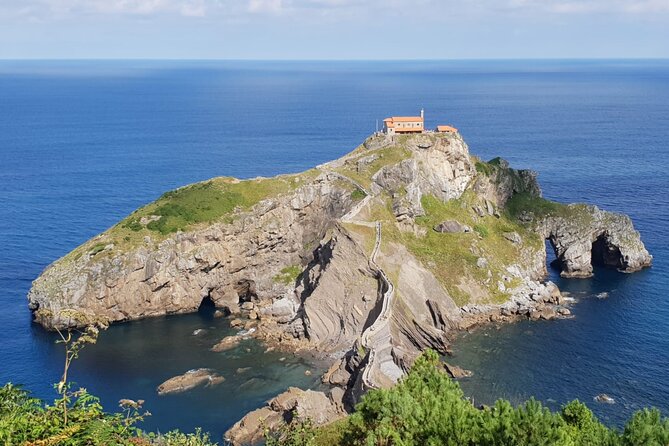 Gaztelugatxe, Mundaka and Gernika Tour from Bilbao - Guide Style Makes the Difference: Small Group, Real Storytelling