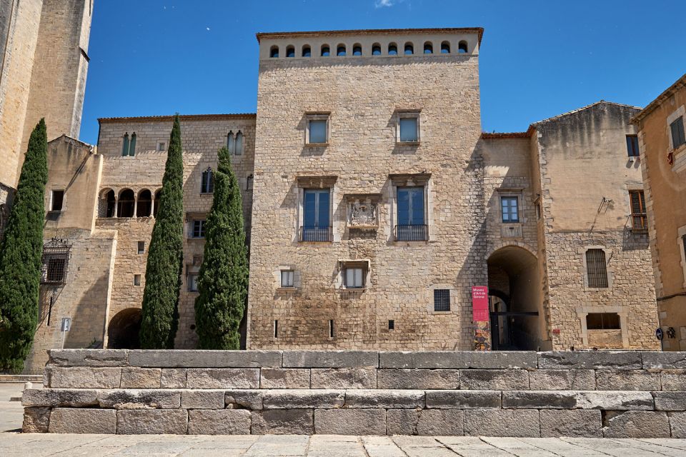 Girona: Cathedral of Girona + Art Museum + St. Felix Church - Who this pass suits best