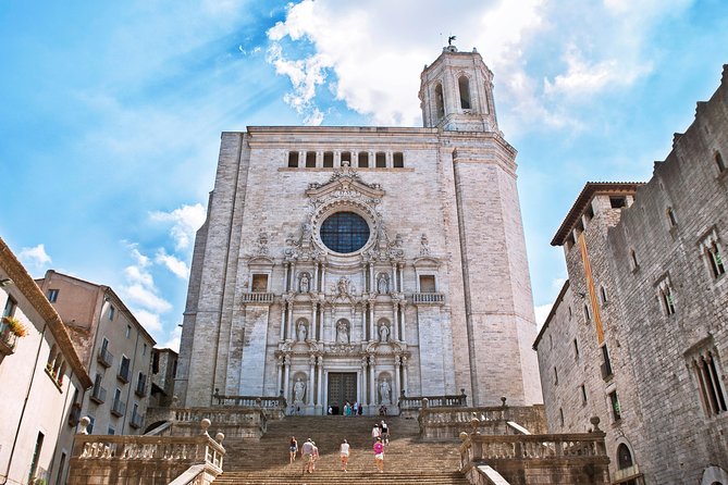 Girona & Costa Brava Private Tour and Hotel Pickup from Barcelona - The Onyar River: colorful house views you can actually enjoy