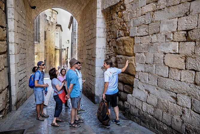 Girona & Costa Brava Small Group Tour From Barcelona with Paella! - Entering Catalonia: the vibe of this Barcelona-to-the-coast plan