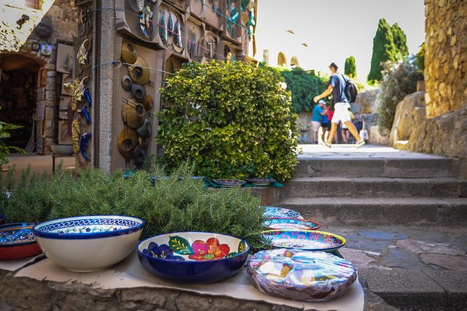 Girona & Costa Brava Small Group Tour From Barcelona with Paella! - How the whole day feels: walking, heat, and the right expectations
