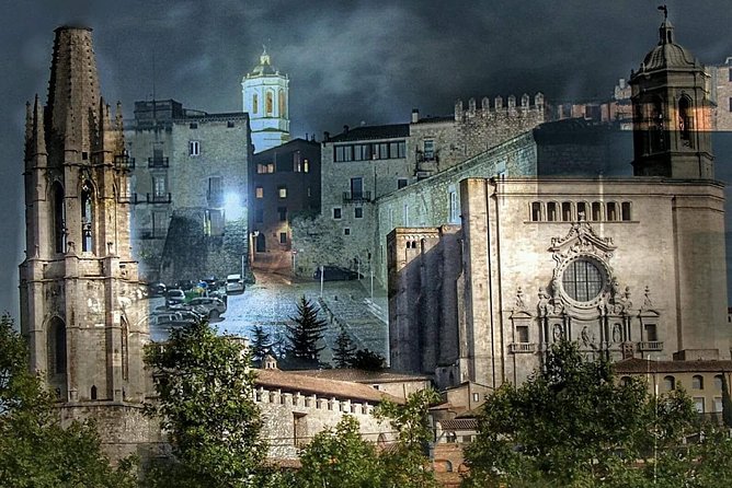 Girona History and Legends Tour Small Group from Girona - Group size and your guide: why 15 people changes everything