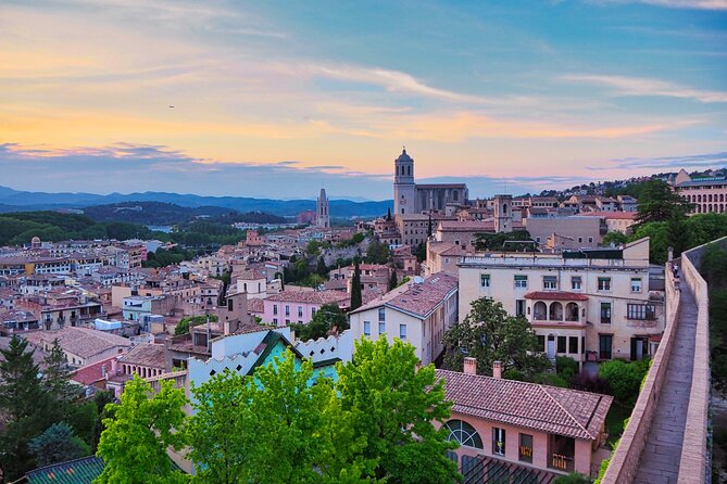 Girona History, Legends, and Food Walking Tour with food tasting - From Pl. de la Independència to Barri Vell: First Stops and Photo Spots