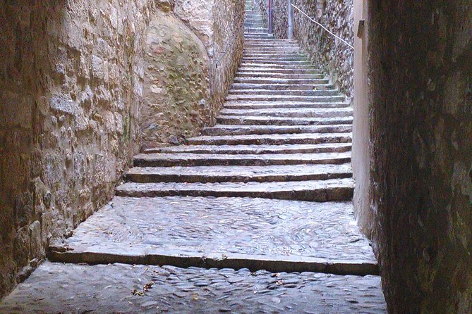 Girona Jewish Heritage small group from Girona - How your guide turns streets into stories (and why different guides matter)