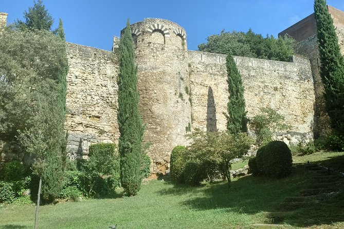 Girona Jewish Heritage small group from Girona - Small-group pace: why up to 10 travelers can feel like the right size