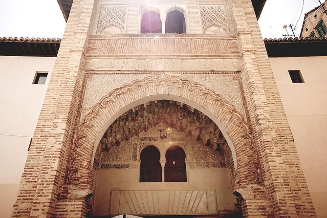 Golden Hour in Granada: Sunset Walking Tour with Play Granada - Mirador de San Nicolás: the classic viewpoint, timed right