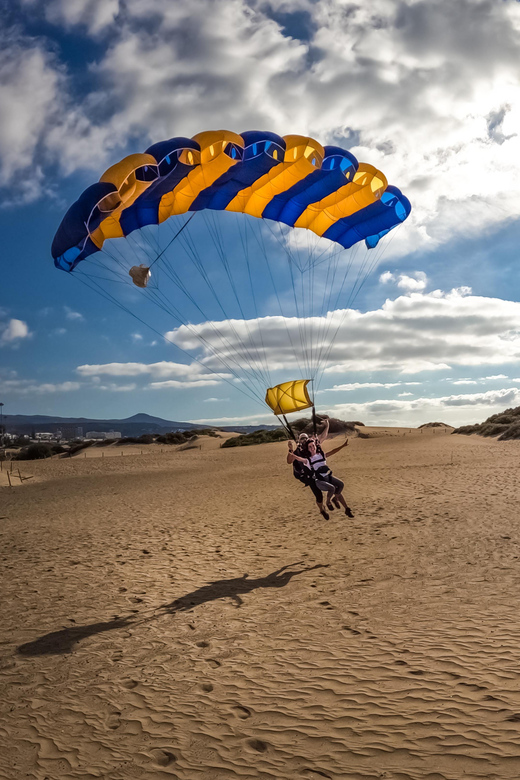 Gran Canaria : Skydiving over Maspalomas Dunes - What the day feels like: timing, van transfers, and flexibility