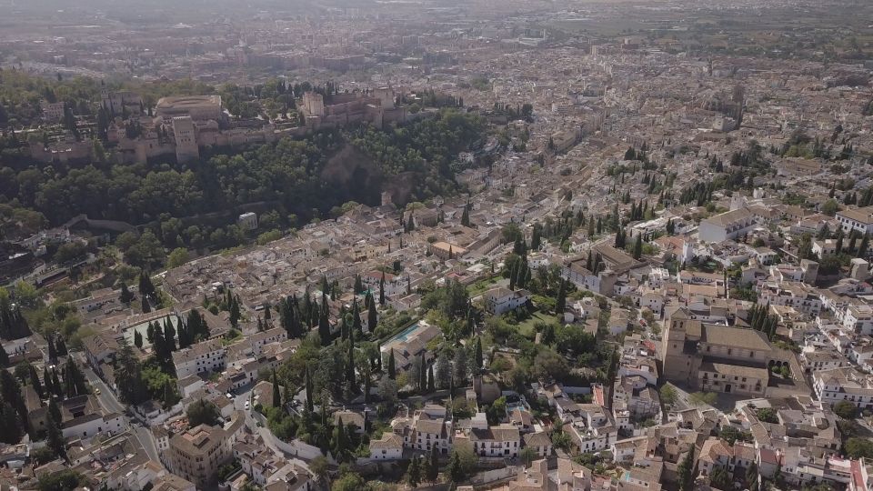 Granada: Albaicin and Sacromonte E-Bike Tour - Mirador San Nicolás: the Alhambra view stop that earns its reputation