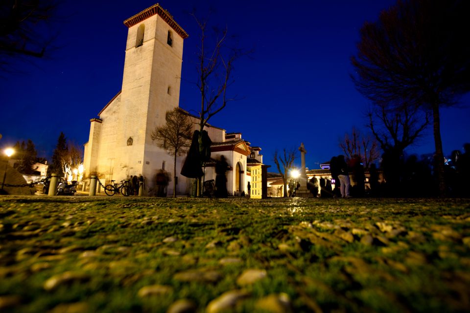 Granada: Albaicin and Sacromonte Evening Walking Tour - La Calderería and Plaza San Miguel Bajo: getting the Albaicín mood