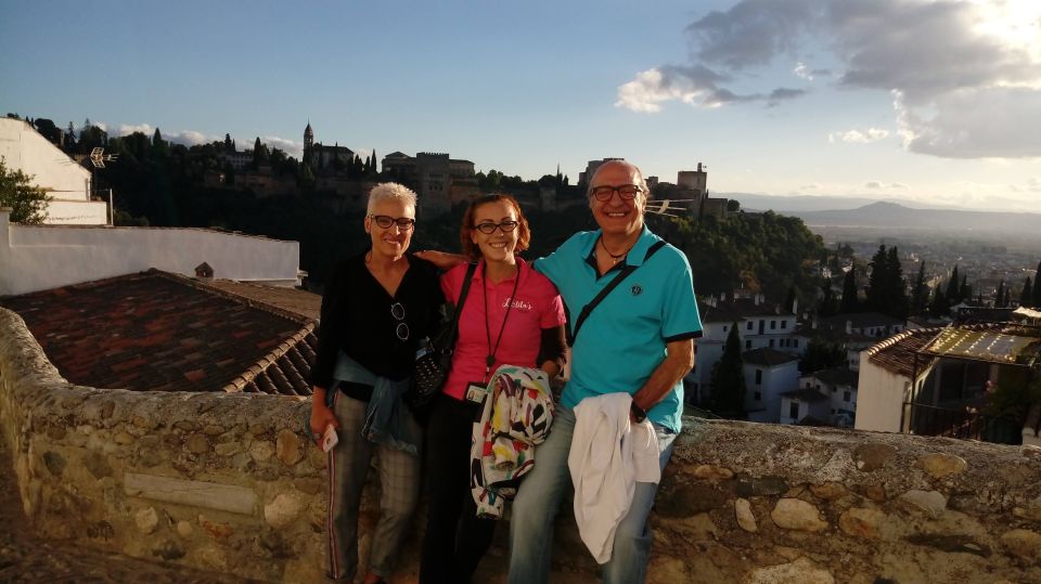 Granada: Albaicín, Sacromonte & Museum of Caves Walking Tour - Price and value: why $35 can be a smart spend