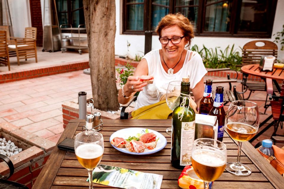 Granada: Albayzin and Sacromonte Walking Tour - Price and Value: How $16 Can Be Worth It