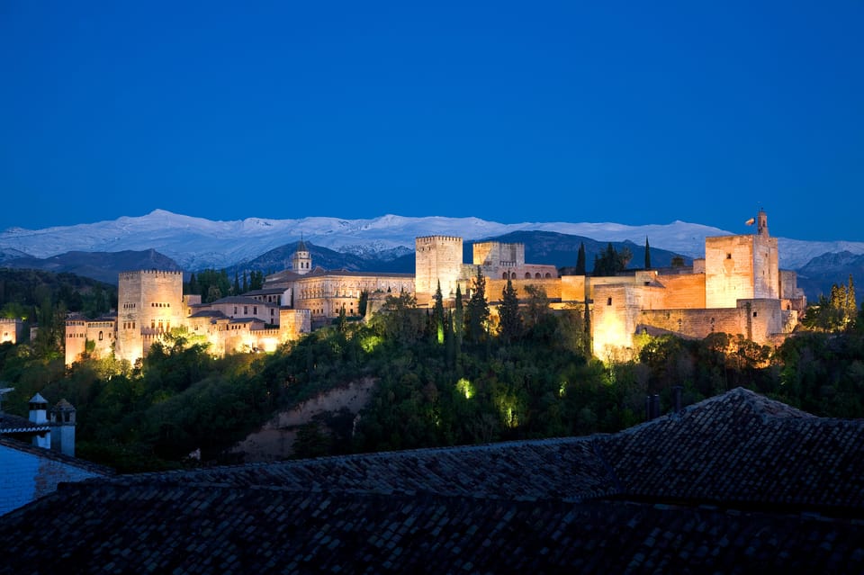 Granada: Alhambra, Alcazaba, and Nasrid Palaces Tour - Who This Tour Suits Best (and Who Might Want a Different Pace)