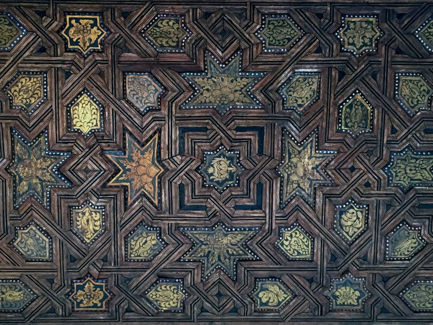 Granada: Alhambra and Generalife Gardens Guided Tour - Key highlights that make this tour worth it