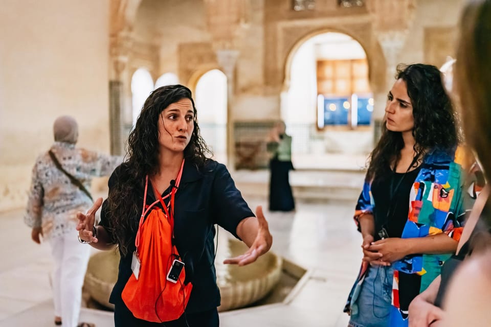 Granada: Alhambra and Nasrid Palaces Guided Tour at Night - What’s included, what isn’t, and how to plan your day