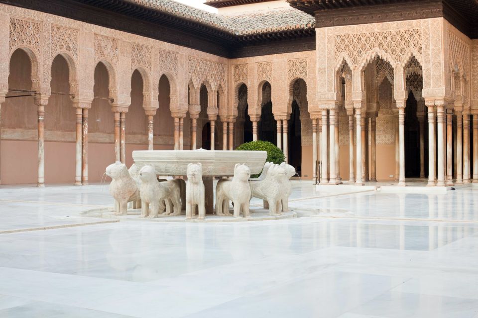 Granada: Alhambra and Nasrid Palaces Small Guided Tour - Starting at Granavisión Welcome Visitor Center (and why it matters)