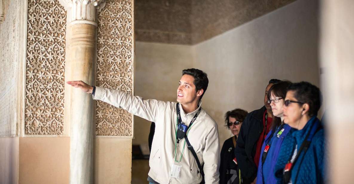 Granada: Alhambra and Nasrid Palaces Small Guided Tour - Court of the Lions: why it’s more than a famous photo