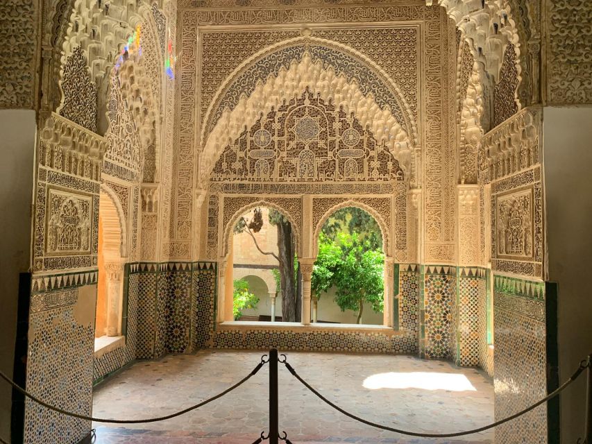 Granada: Alhambra Complex Guided Tour with Ticket - Skip-the-Line Tickets and Headphones: Beating the Crowd With Less Stress