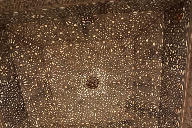 Granada Alhambra Group Tour includes Nazaries Palaces - Pace and crowd reality (what it feels like on site)