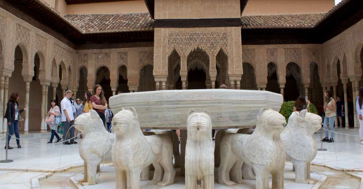 Granada: Alhambra Guided Tour with Nasrid Palaces - Key highlights you should care about
