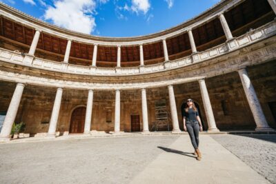 Granada: Alhambra Guided Tour with Nasrid Palaces & Gardens - Tickets without the headache: what your money covers