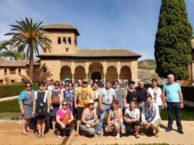 Granada: Alhambra, Nasrid Palaces, & Generalife Guided Tour - Getting In Fast: Skip-the-Line Entry With an Official Ticket