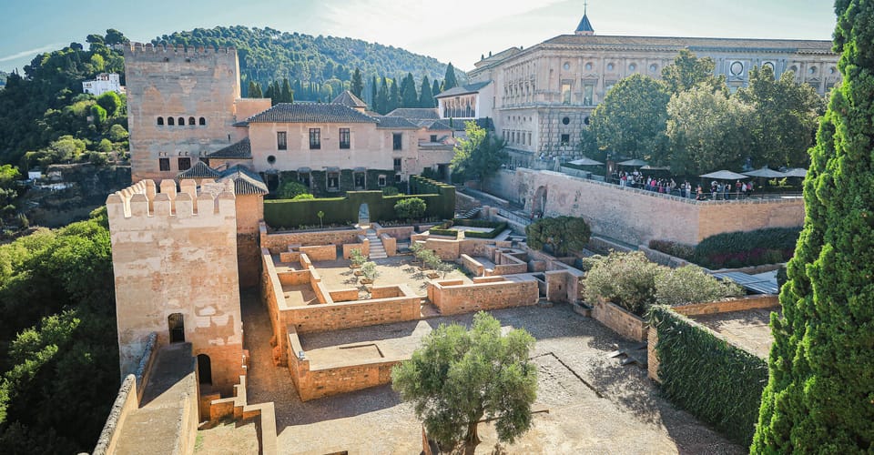 Granada: Alhambra & Nasrid Palaces Small Group Guided Tour - Price and value: is $117 worth it?