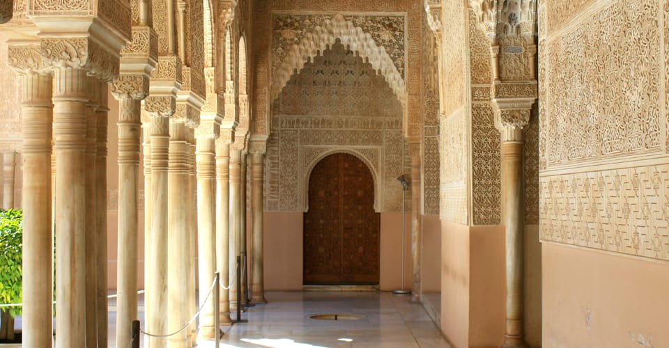 Granada: Alhambra & Nasrid Palaces Small Group Guided Tour - Who should book this Alhambra small-group tour?