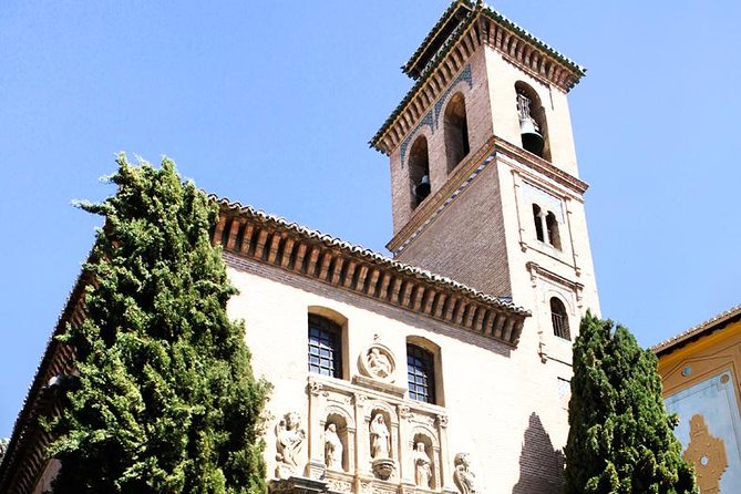 Granada City Center and Albaicin Private Tour - Royal Chapel and Granada Cathedral: big interiors, extra planning