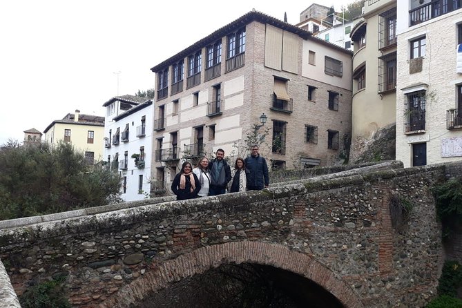 Granada Day Trip: Alhambra & Nazaries Palaces from Seville - Food and Breaks: Plan Around What’s Not Included
