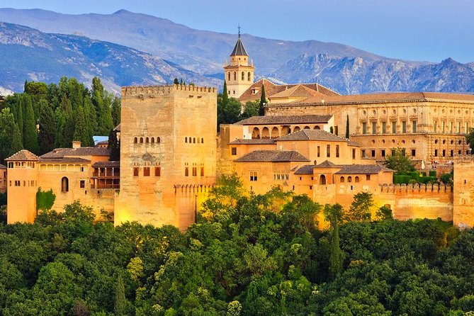 Granada Day Trip with Alhambra and Albaicin Tour from Seville - Stop at the Alhambra: what “skip-the-line” really changes