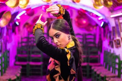 Granada: Flamenco Show at Cueva de la Rocío - What the show actually includes: singing, guitar, zapateado
