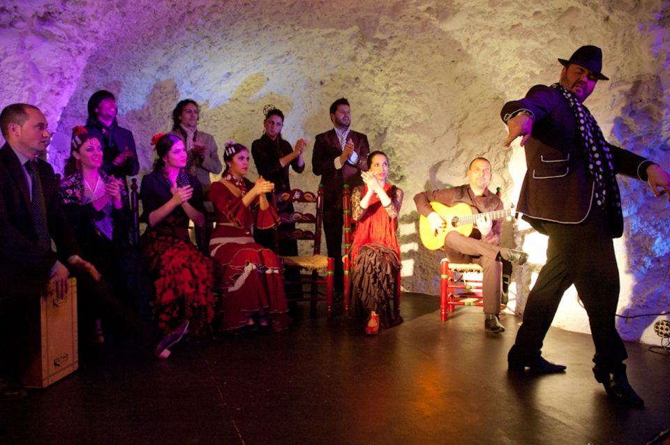Granada: Flamenco Show at Templo del Flamenco with Drink - Cave seating and visibility: how to avoid the common annoyances