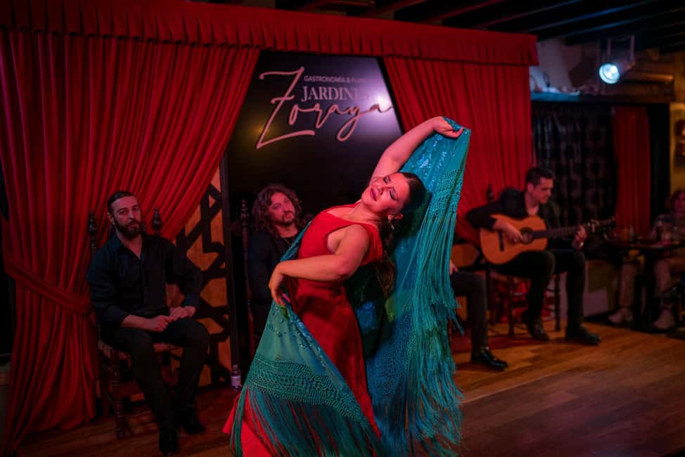 Granada: Flamenco Show in Albayzín - Jardines de Zoraya - Drinks and optional garden dining: make it a full night if you want