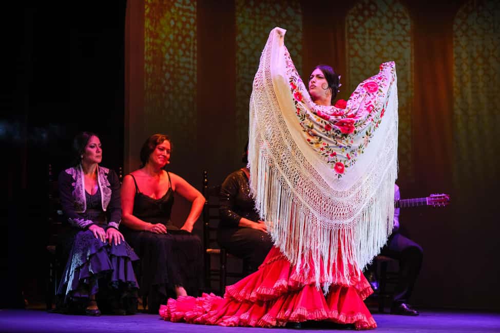 Granada: Flamenco show "Sensaciones" at the Teatro Flamenco Granada - Practical planning tips for the best seats and best mood