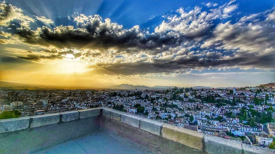 Granada: Full Alhambra Premium Guided Tour with Tickets - El Partal and Generalife: When the Gardens Become the Main Event