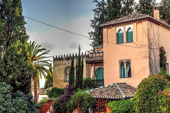 Granada full day: La alhambra completa + el Albaicin y Sacromonte - Nasrid Palaces and courtyards: the details you’ll actually remember