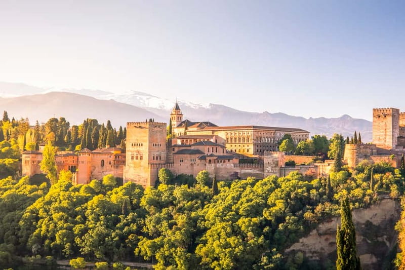 Granada: Gardens of the Alhambra and Generalife Regular Tour - Palace of Charles V: the Renaissance moment inside the Alhambra world