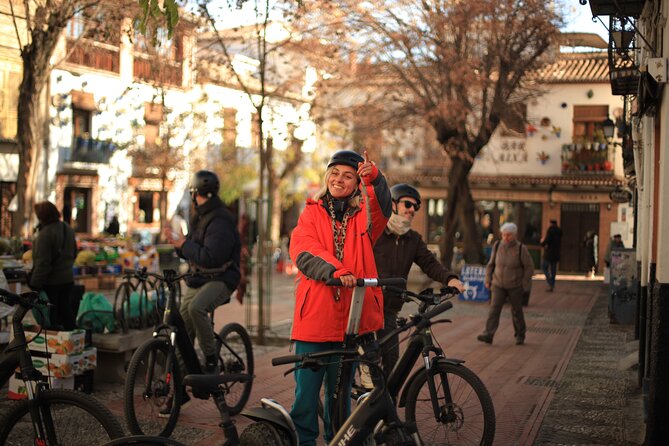 Granada Highlights Tour with Tapas Breaks by Electric Bike - Tapas breaks with drinks: what to expect and how to pace it