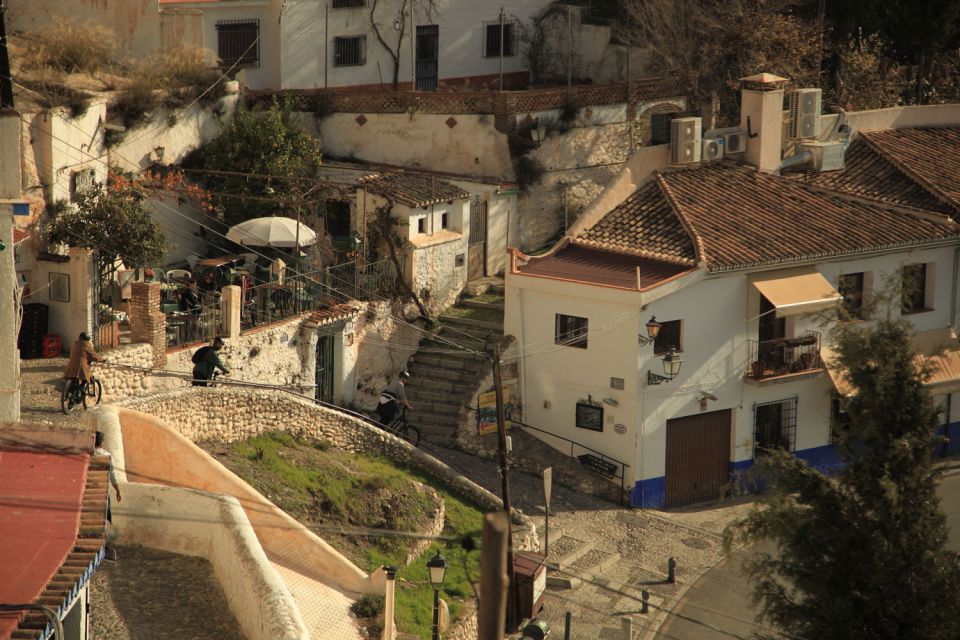 Granada: Highlights & Viewpoints eBike Tour with Tapas Break - Key reasons this Granada eBike + tapas tour is worth it