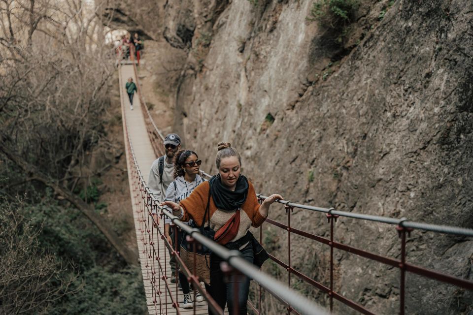 Granada: Los Cahorros Guided Afternoon Hiking Tour - Following the river toward waterfalls: crawling, caves, and quick grit