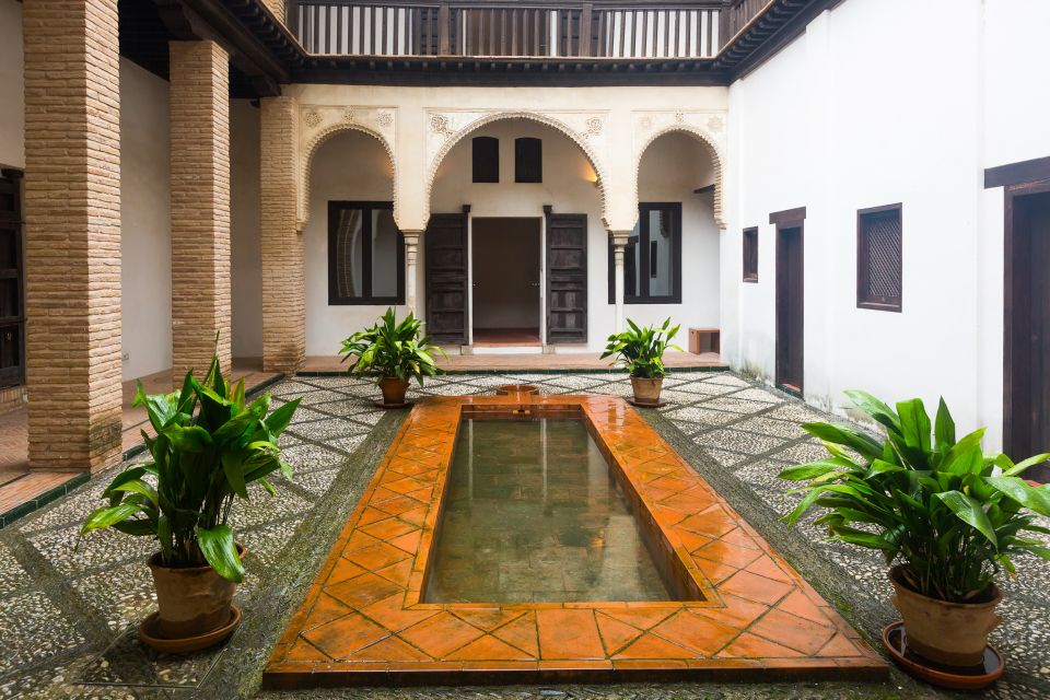 Granada: Moorish Monuments Entrance Tickets - Dar al-Horra Palace: Nasrid palace rooms and where your day clicks into place