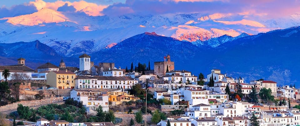 Granada: Private Tour of Albaicín, Sacromonte and Viewpoints - Sacromonte cave houses: where the flamenco story connects