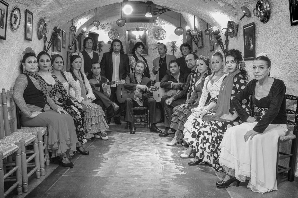 Granada: Sacromonte Caves Flamenco Show with Dinner - FAQ
