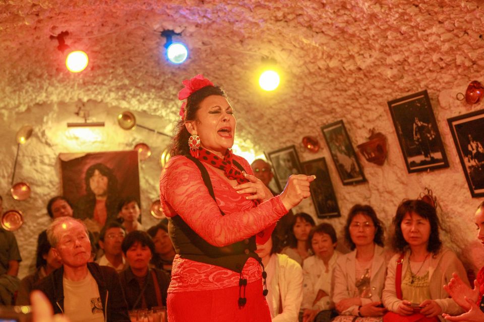 Granada: Sacromonte Caves Flamenco Show with Dinner - Flamenco Up Close in a Cave: The Real Reason You’ll Remember This